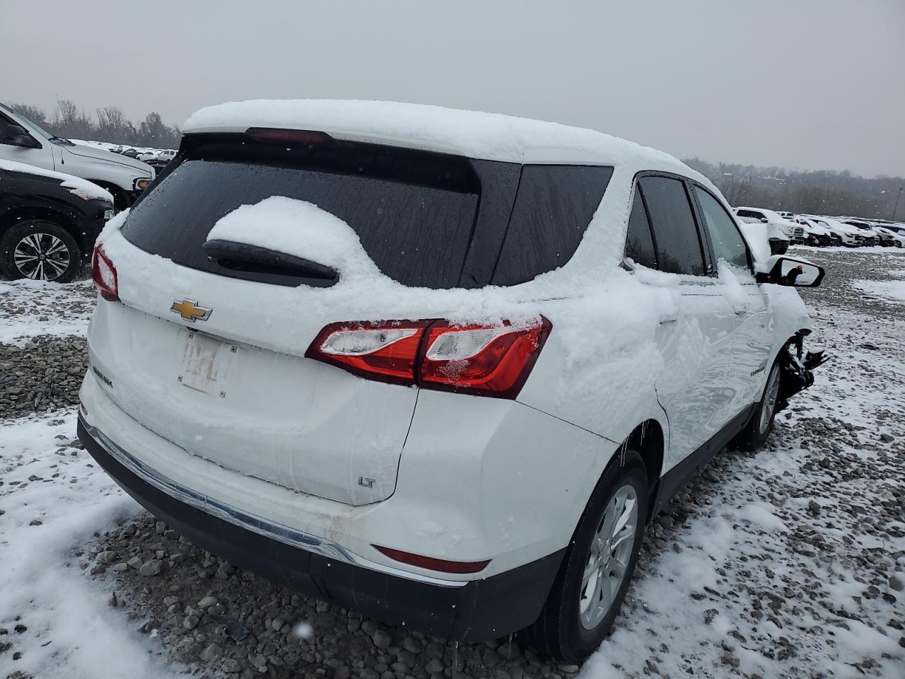 VIN 2GNAXKEV6K6187908 2019 CHEVROLET EQUINOX no.3