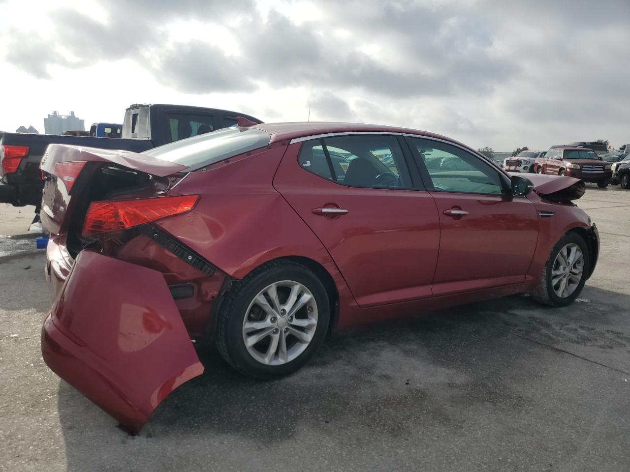 VIN 5XXGM4A71DG222895 2013 KIA OPTIMA no.3