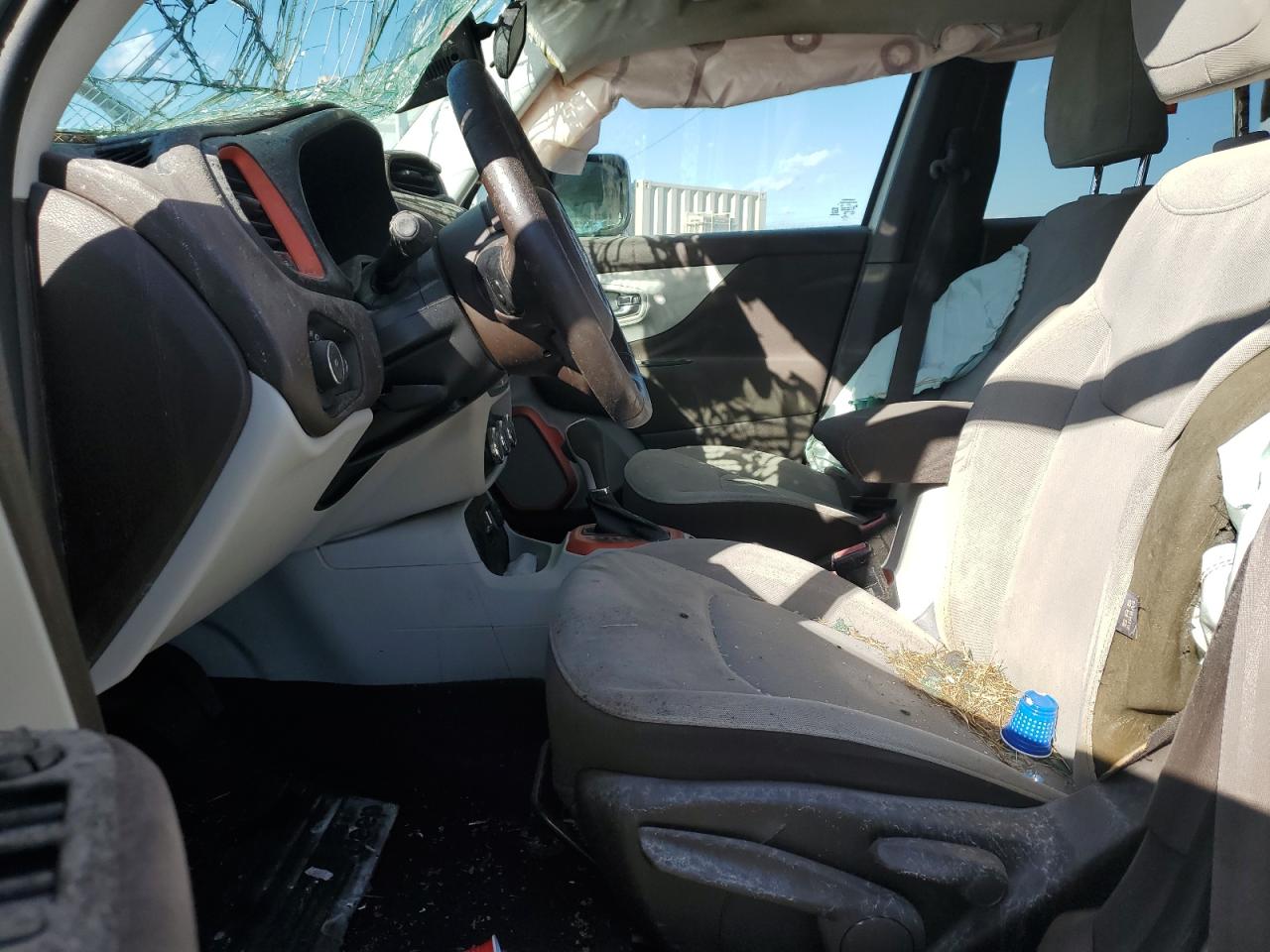 2017 Jeep Renegade - Image 7