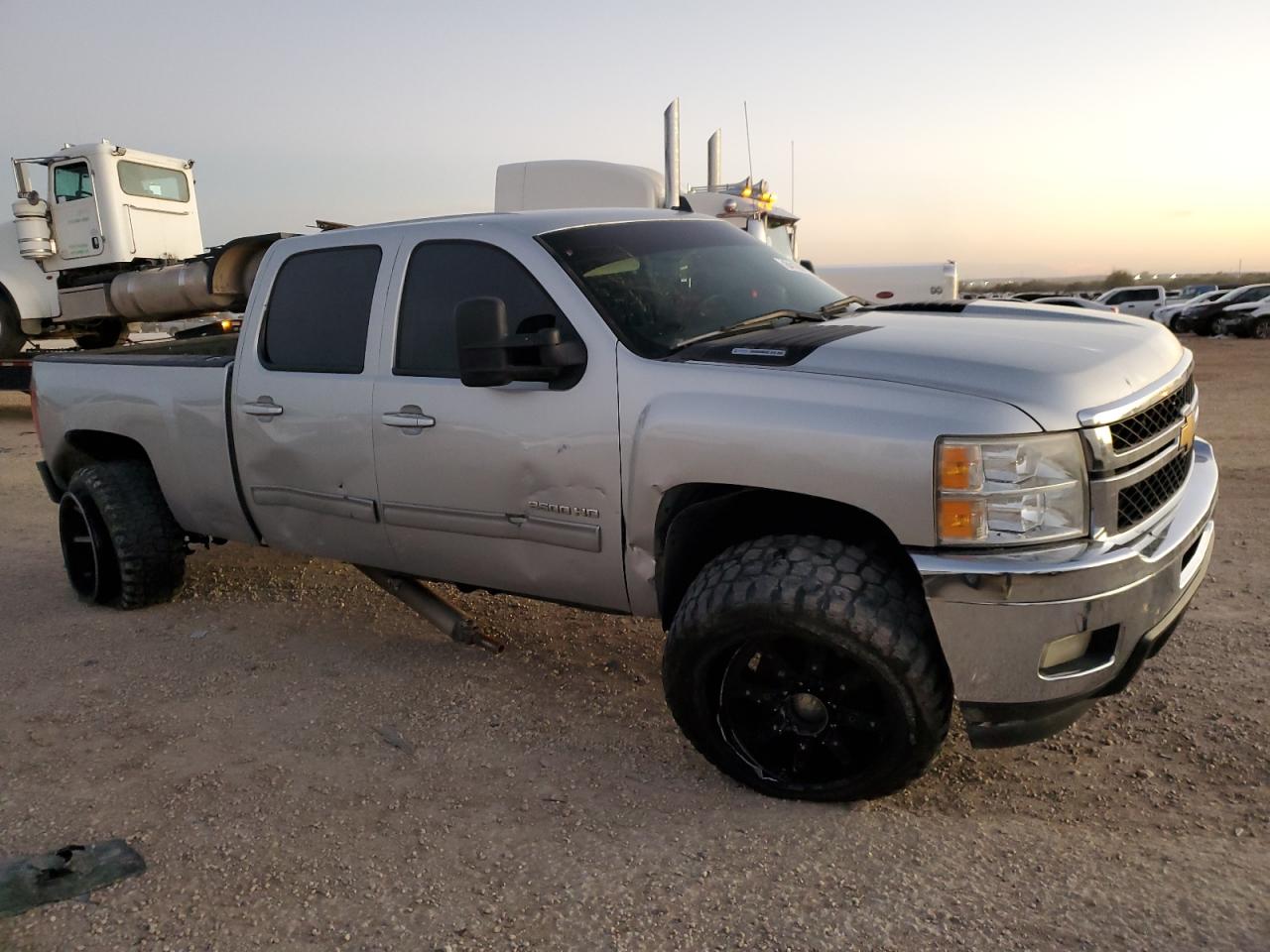 2013 Chevrolet Silverado - Image 4