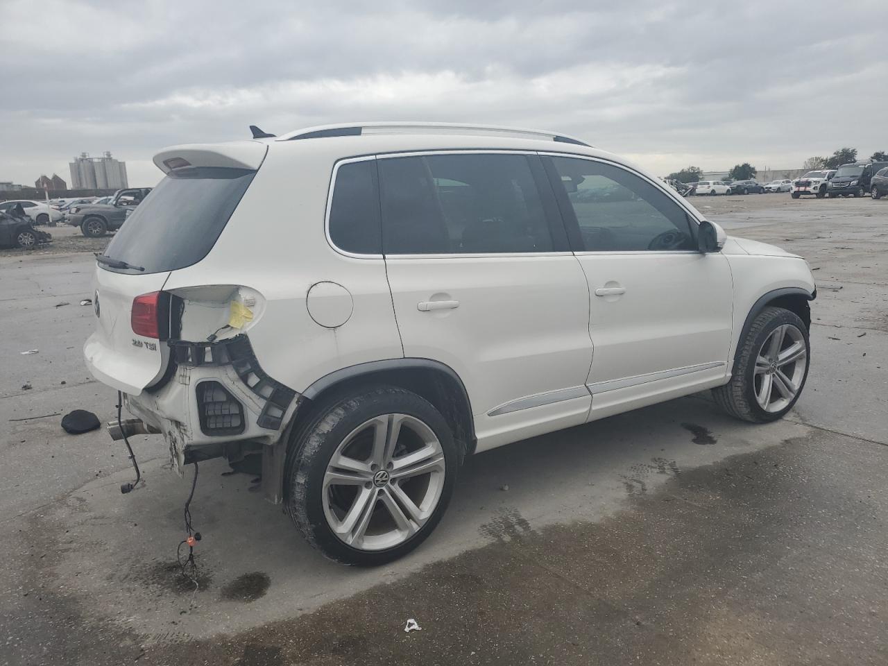 VIN WVGAV3AX9EW013493 2014 VOLKSWAGEN TIGUAN no.3