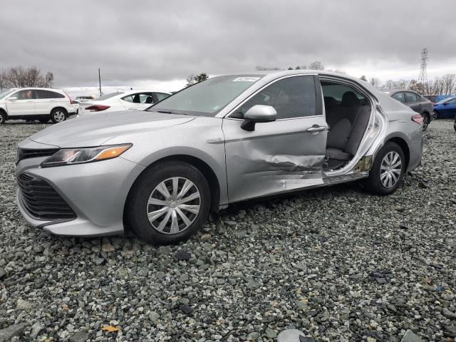  TOYOTA CAMRY 2019 Srebrny