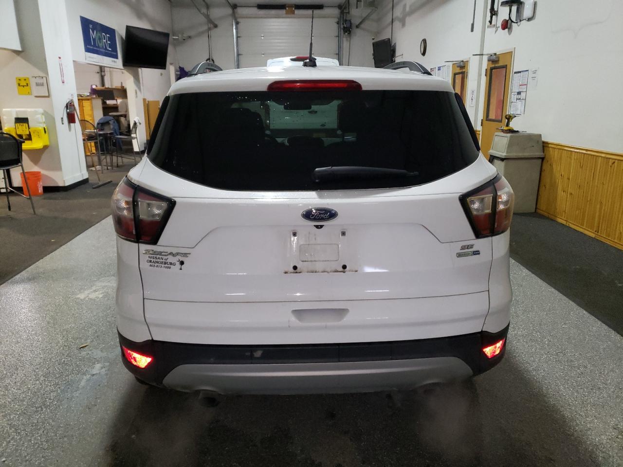 VIN 1FMCU9GD7JUC05335 2018 FORD ESCAPE no.6