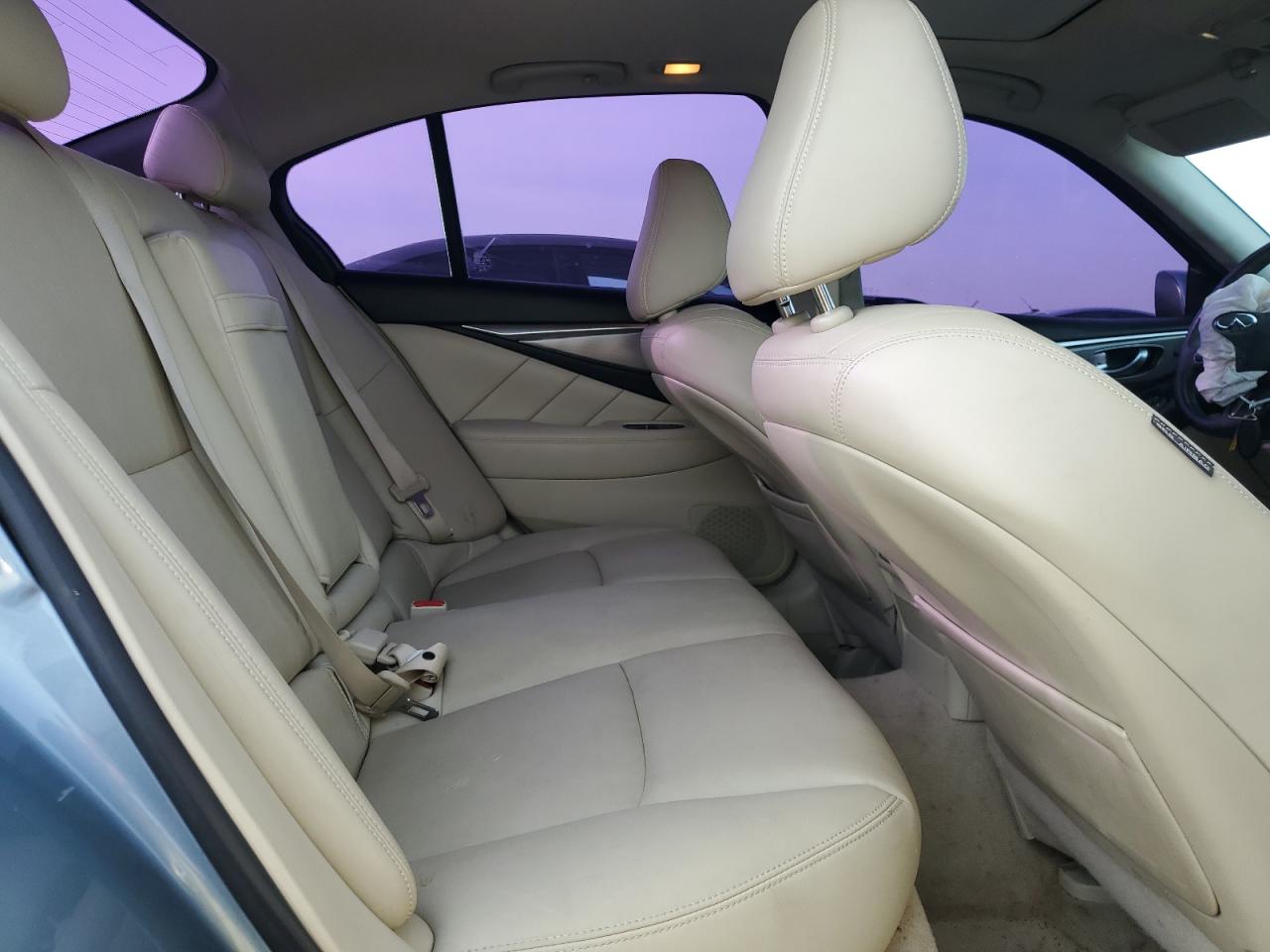 2016 Infiniti Q50 - Image 10