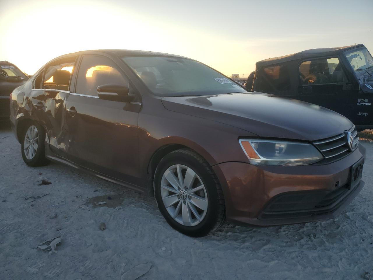 VIN 3VWD67AJXGM359795 2016 VOLKSWAGEN JETTA no.4