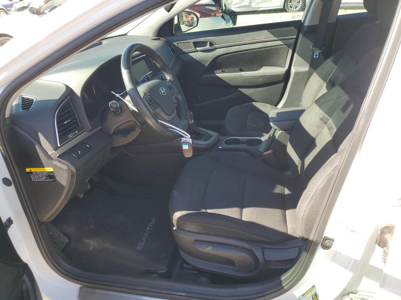 2018 Hyundai Elantra - Image 7
