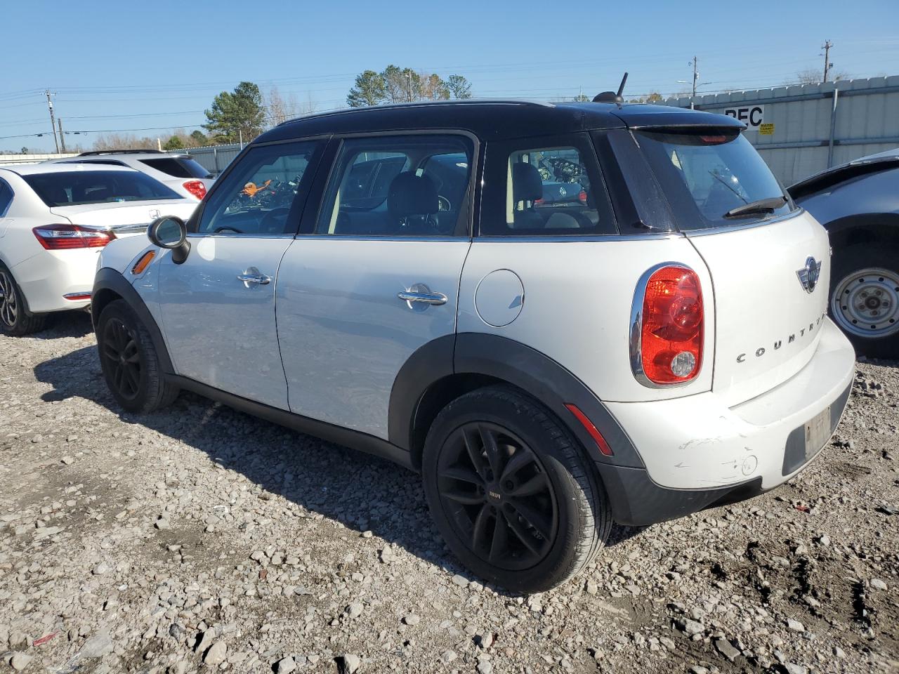 2015 MINI Cooper - Image 2