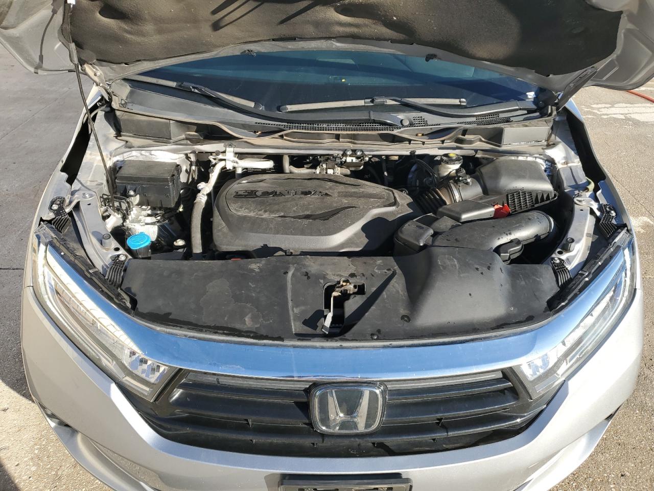 2022 Honda Odyssey - Image 12