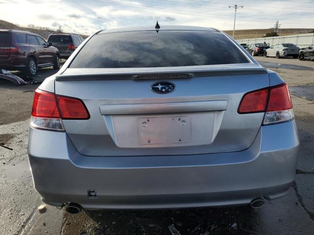  SUBARU LEGACY 2012 Srebrny