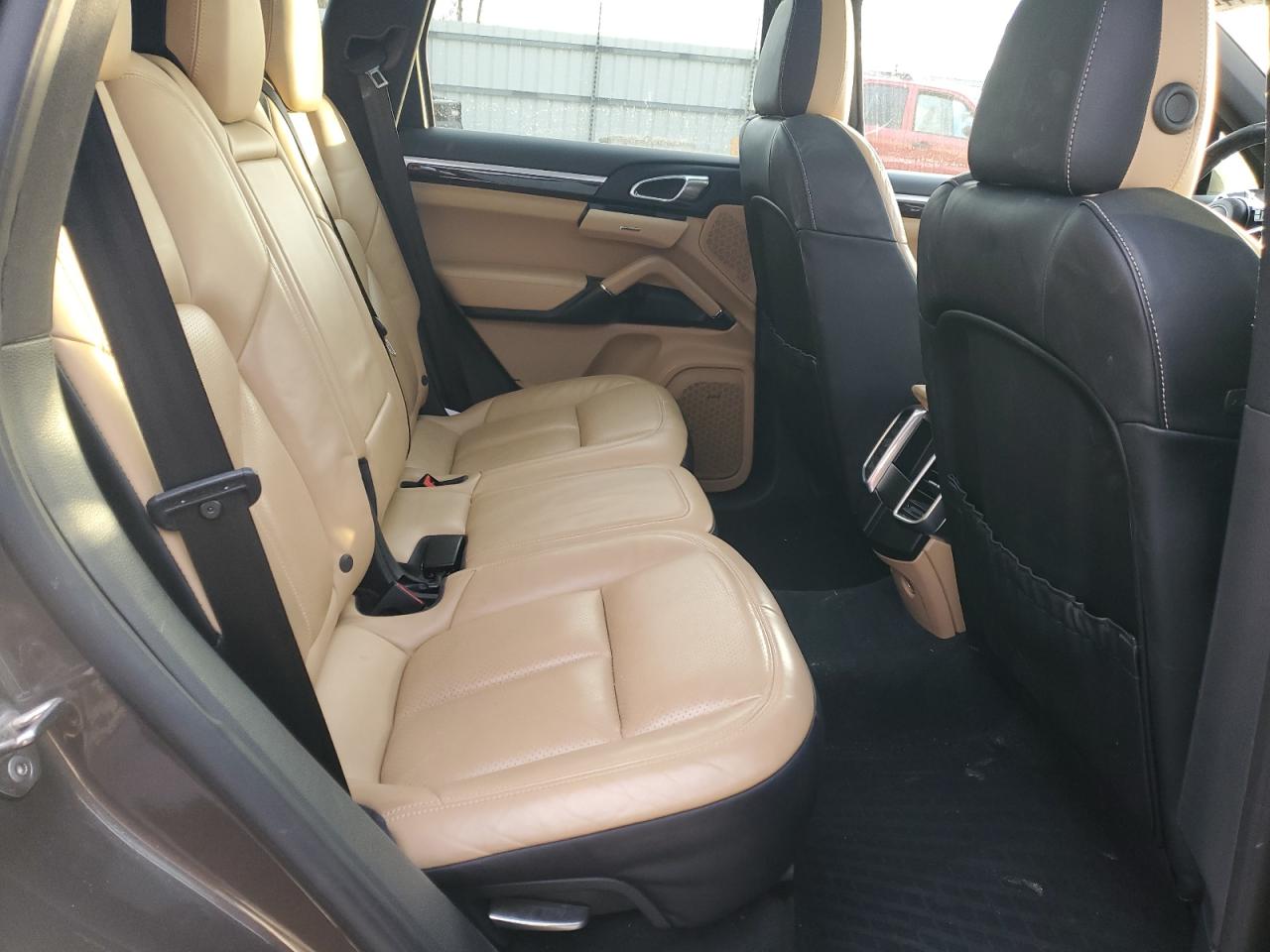 VIN WP1AA2A28GLA11316 2016 PORSCHE CAYENNE no.10