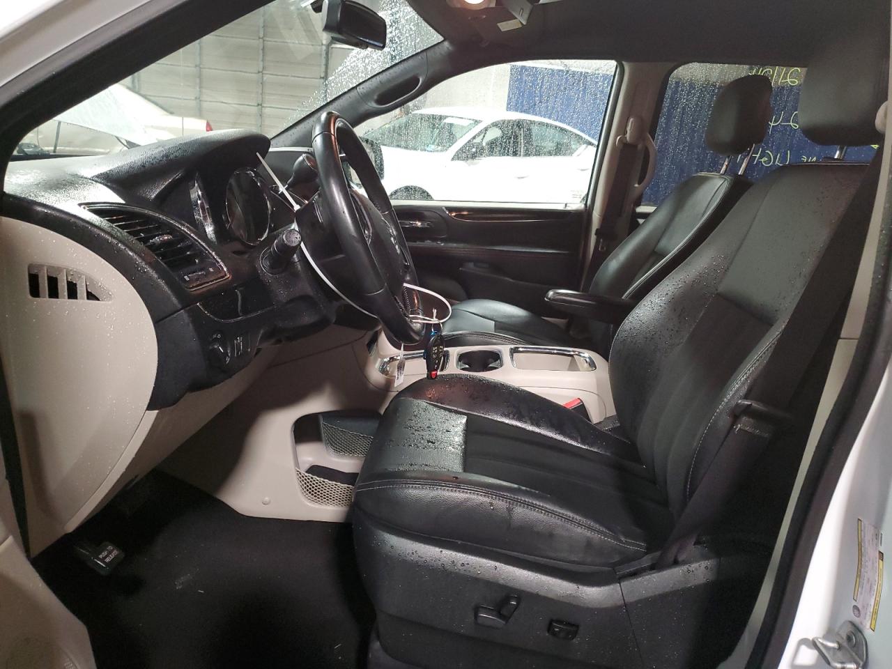 2017 Dodge Caravan - Image 7