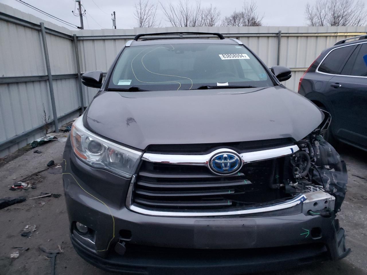 2016 Toyota Highlander - Image 5