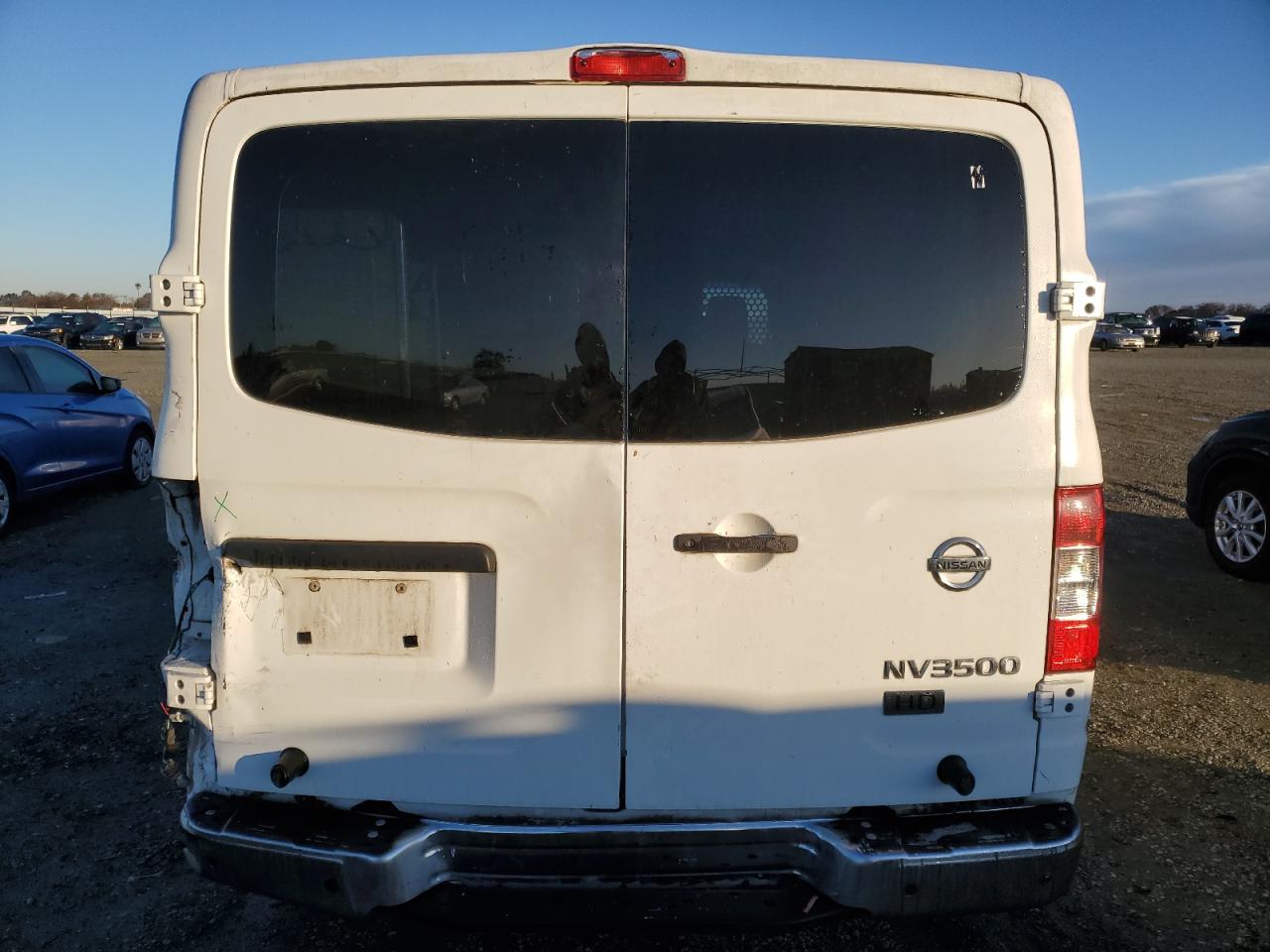 2012 Nissan NV - Image 6