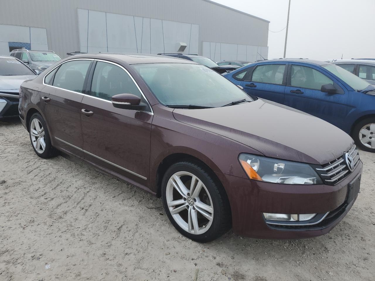 VIN 1VWCN7A35DC097763 2013 VOLKSWAGEN PASSAT no.4