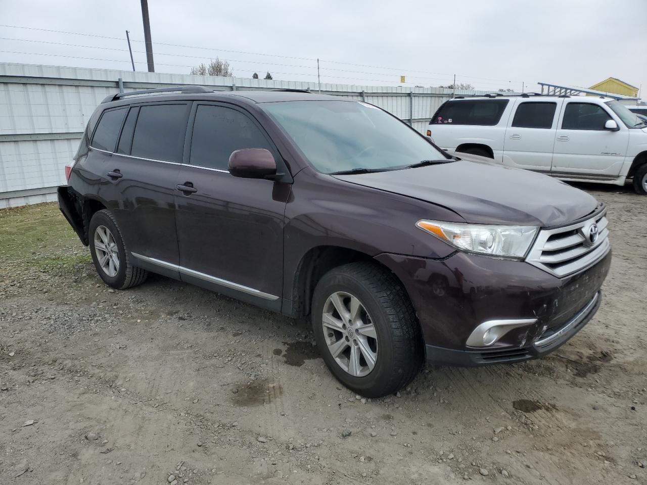 VIN 5TDBK3EH1DS218132 2013 TOYOTA HIGHLANDER no.4