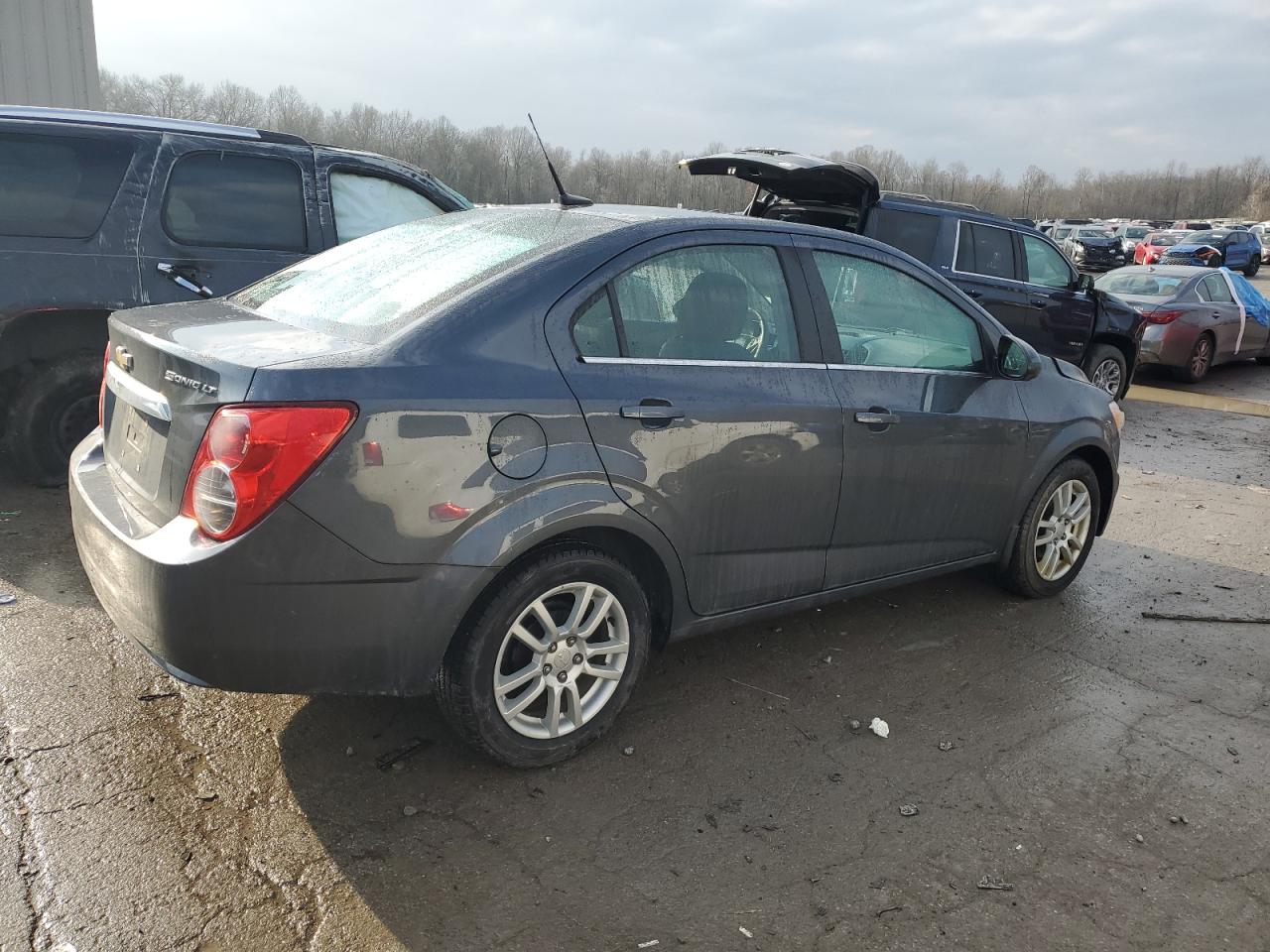 2013 Chevrolet Sonic - Image 3