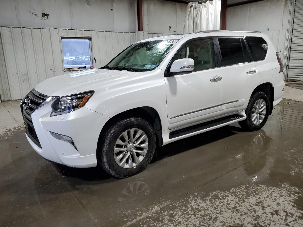 VIN JTJBM7FX9J5195138 2018 LEXUS GX no.1