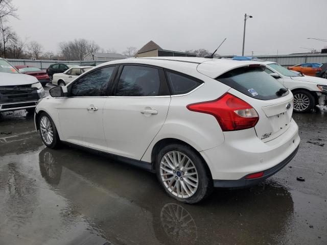 Hatchbacks FORD FOCUS 2014 White