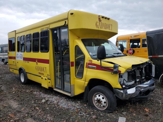 2015 Ford Econoline E450 Super Duty Cutaway Van