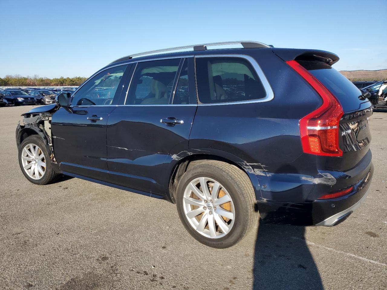 VIN YV4A22PK2G1054130 2016 VOLVO XC90 no.2