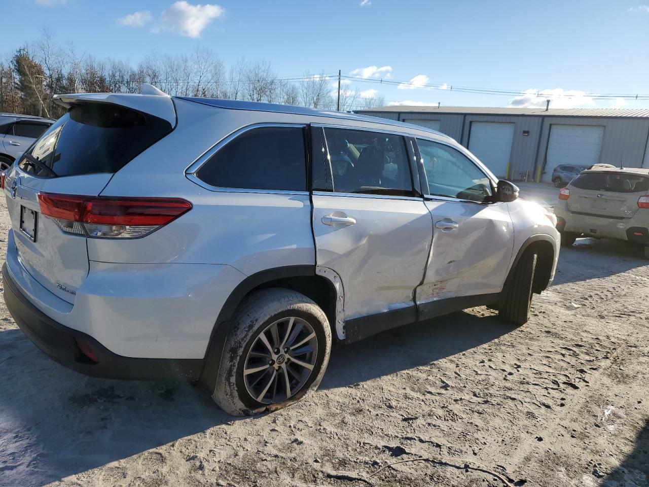 2019 Toyota Highlander - Image 3