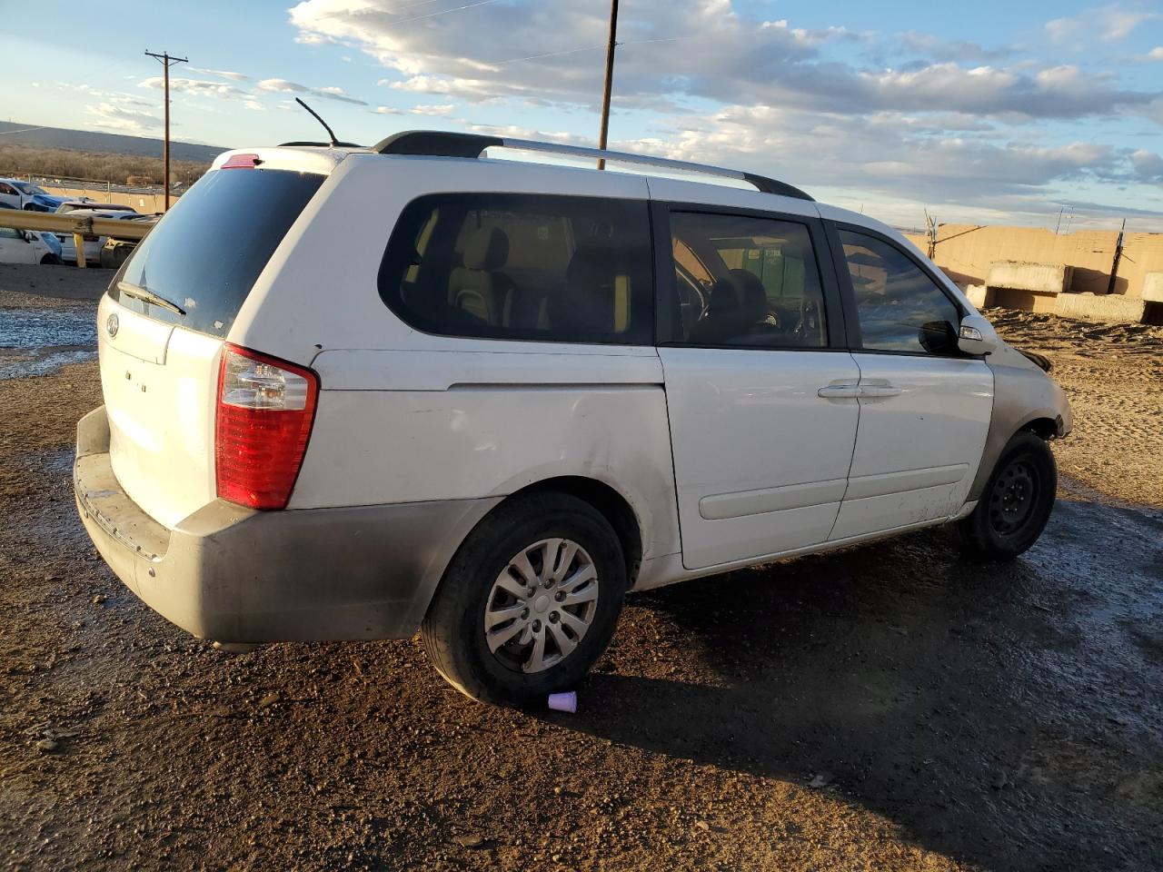 2012 Kia Sedona - Image 3