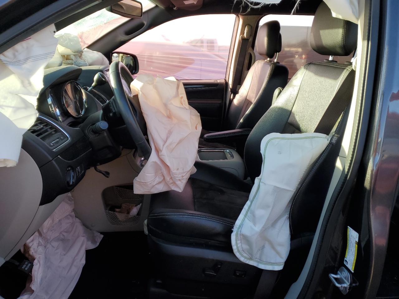 2019 Dodge Caravan - Image 7