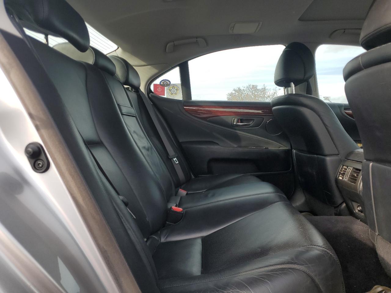 2008 Lexus LS - Image 10