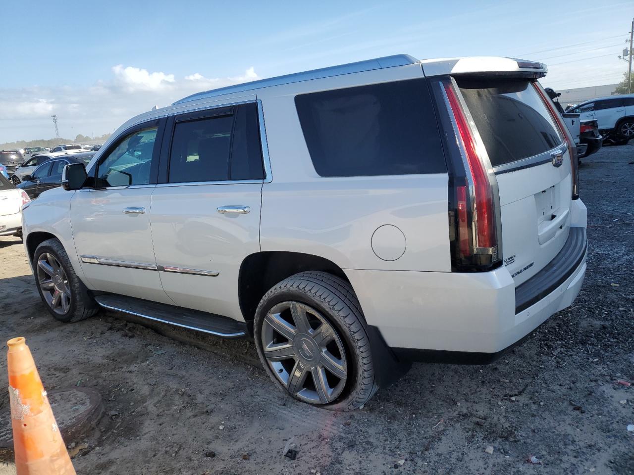 VIN 1GYS4BKJ7GR296570 2016 CADILLAC ESCALADE no.2