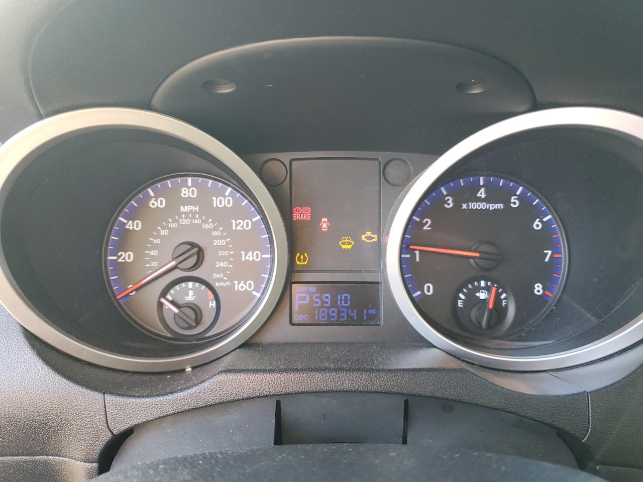 2010 Hyundai Genesis - Image 9