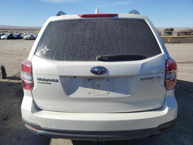  SUBARU FORESTER 2016 Biały