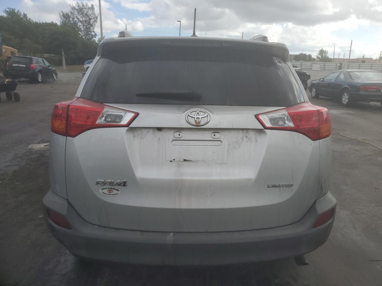 2015 Toyota RAV 4 - Image 6