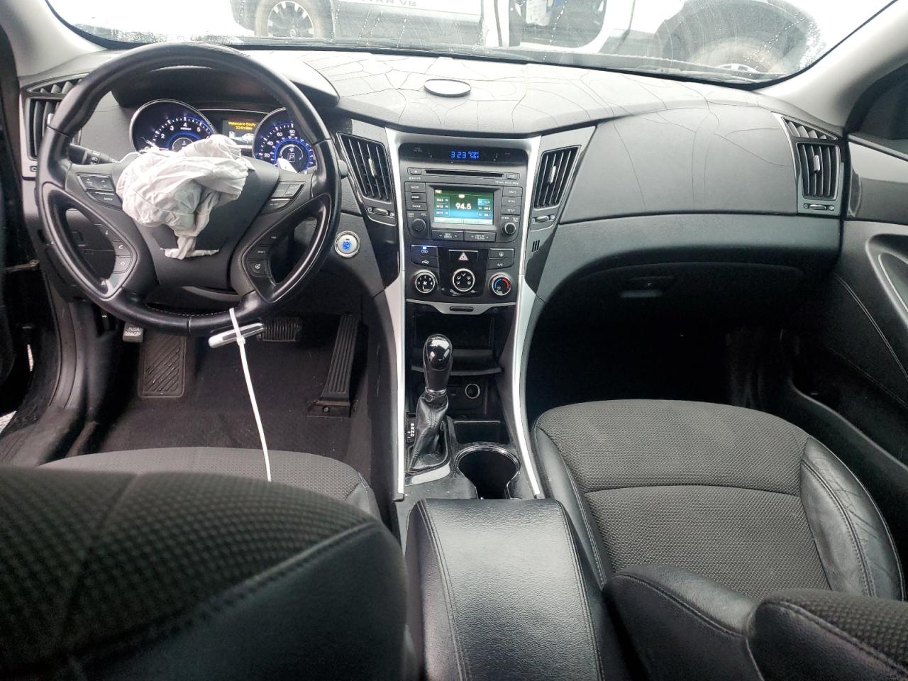 2014 Hyundai Sonata - Image 8