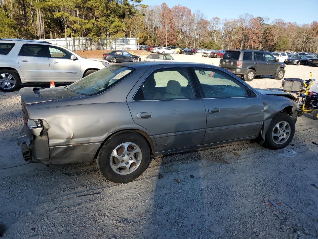 1998 Toyota Camry - Image 3