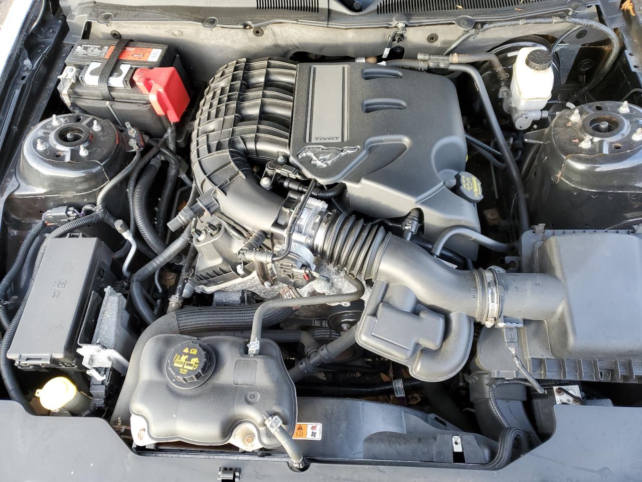 2011 Ford Mustang - Image 12