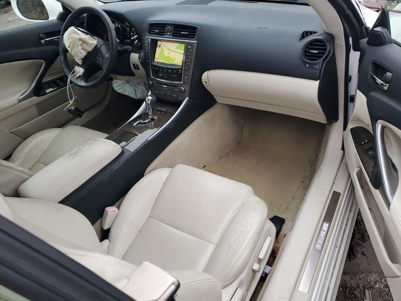 2010 Lexus IS - Image 8