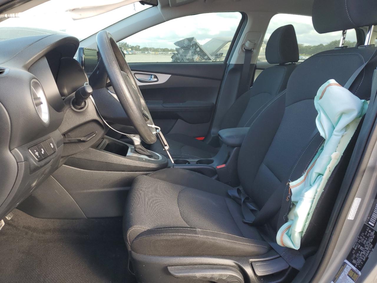 2024 Kia Forte Lx VIN: 3KPF24AD3RE721950 Lot: 83192594