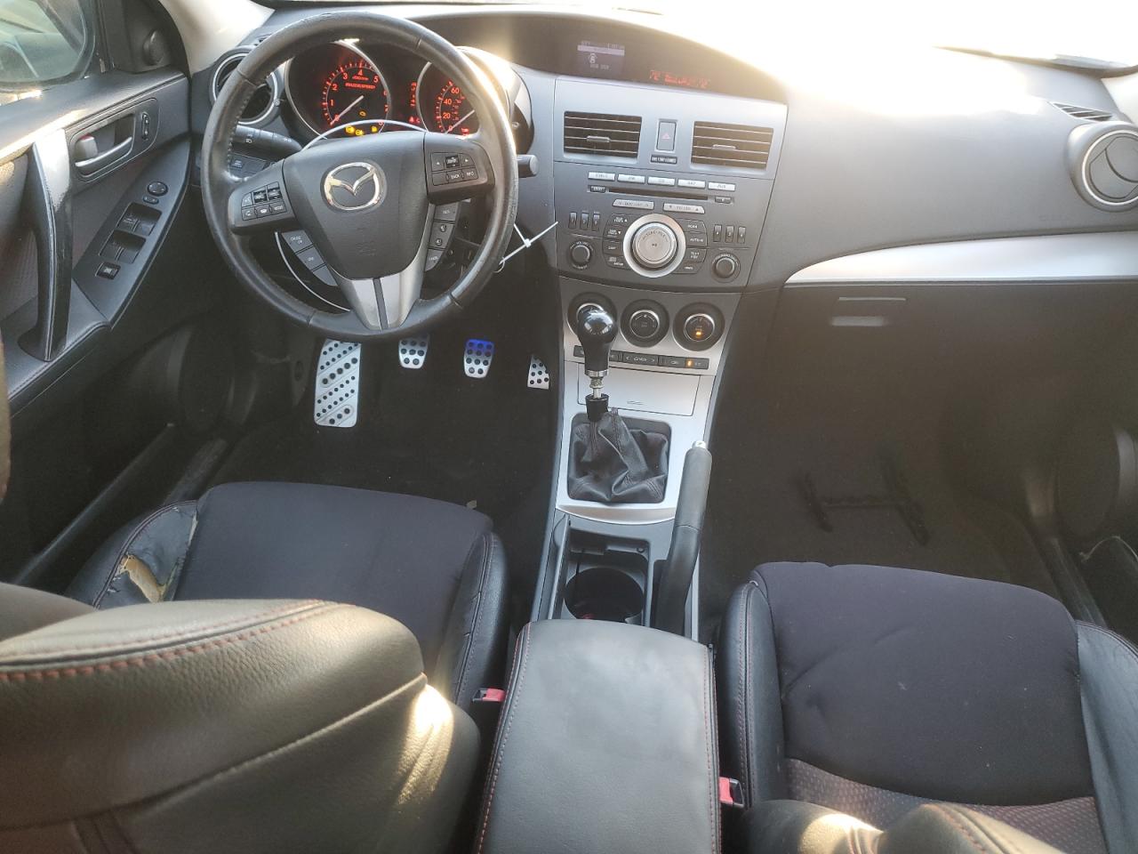 2010 Mazda 3 - Image 8
