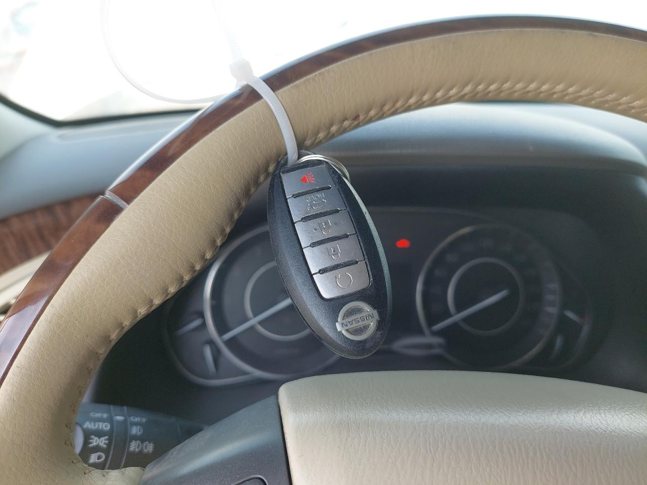 JN8AY2NY6E9060069 - 2014 Nissan Patrol - #86666344