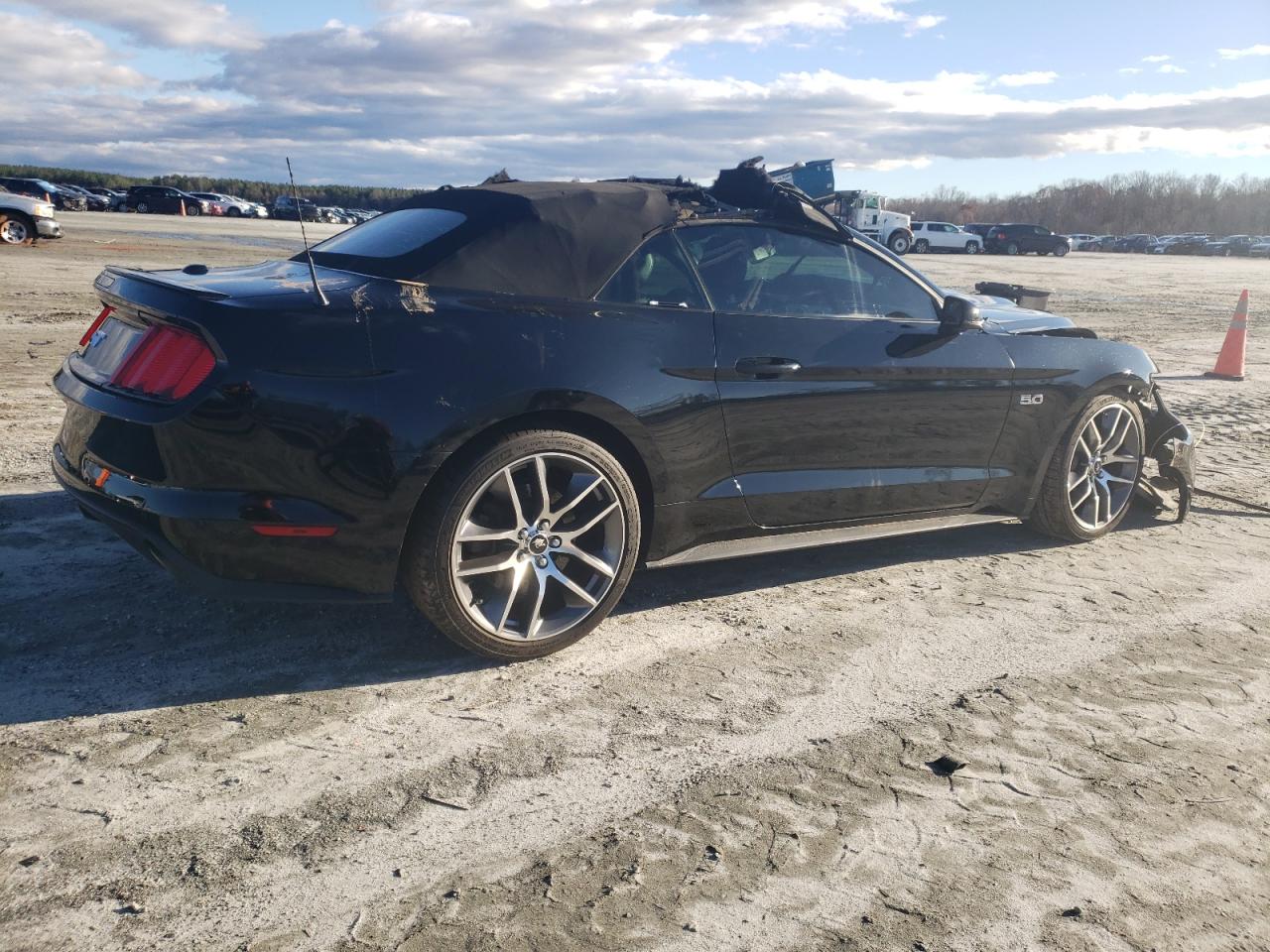 2015 Ford Mustang - Image 3