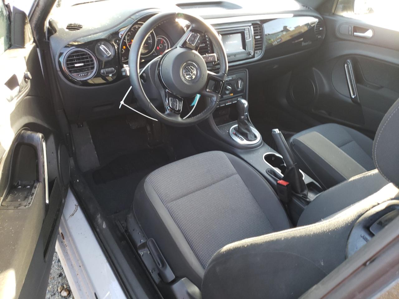 2018 Volkswagen Beetle S VIN: 3VWFD7AT8JM710629 Lot: 85874574