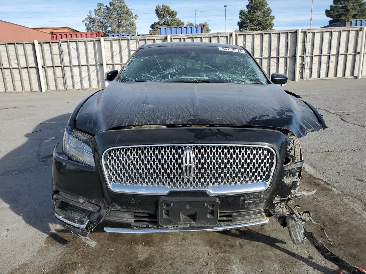 2018 Lincoln Continental - Image 5