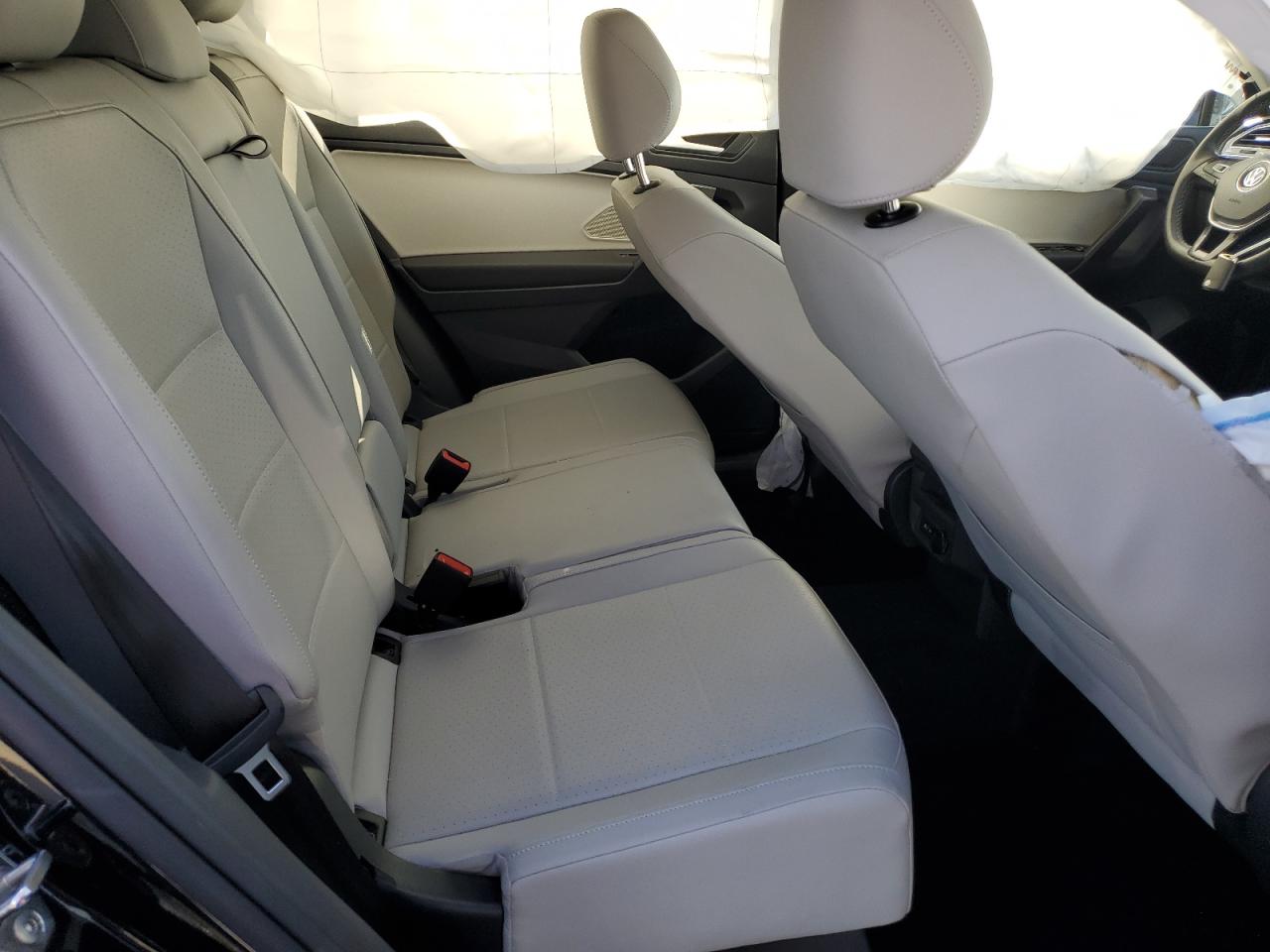 2021 Volkswagen Tiguan - Image 12