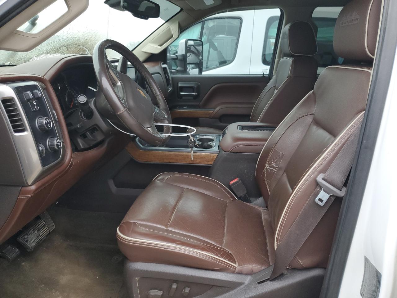 2016 Chevrolet Silverado - Image 7