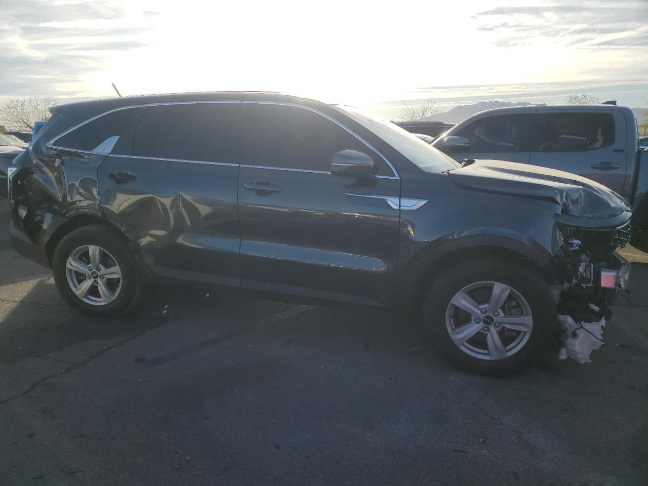 2023 Kia Sorento - Image 4