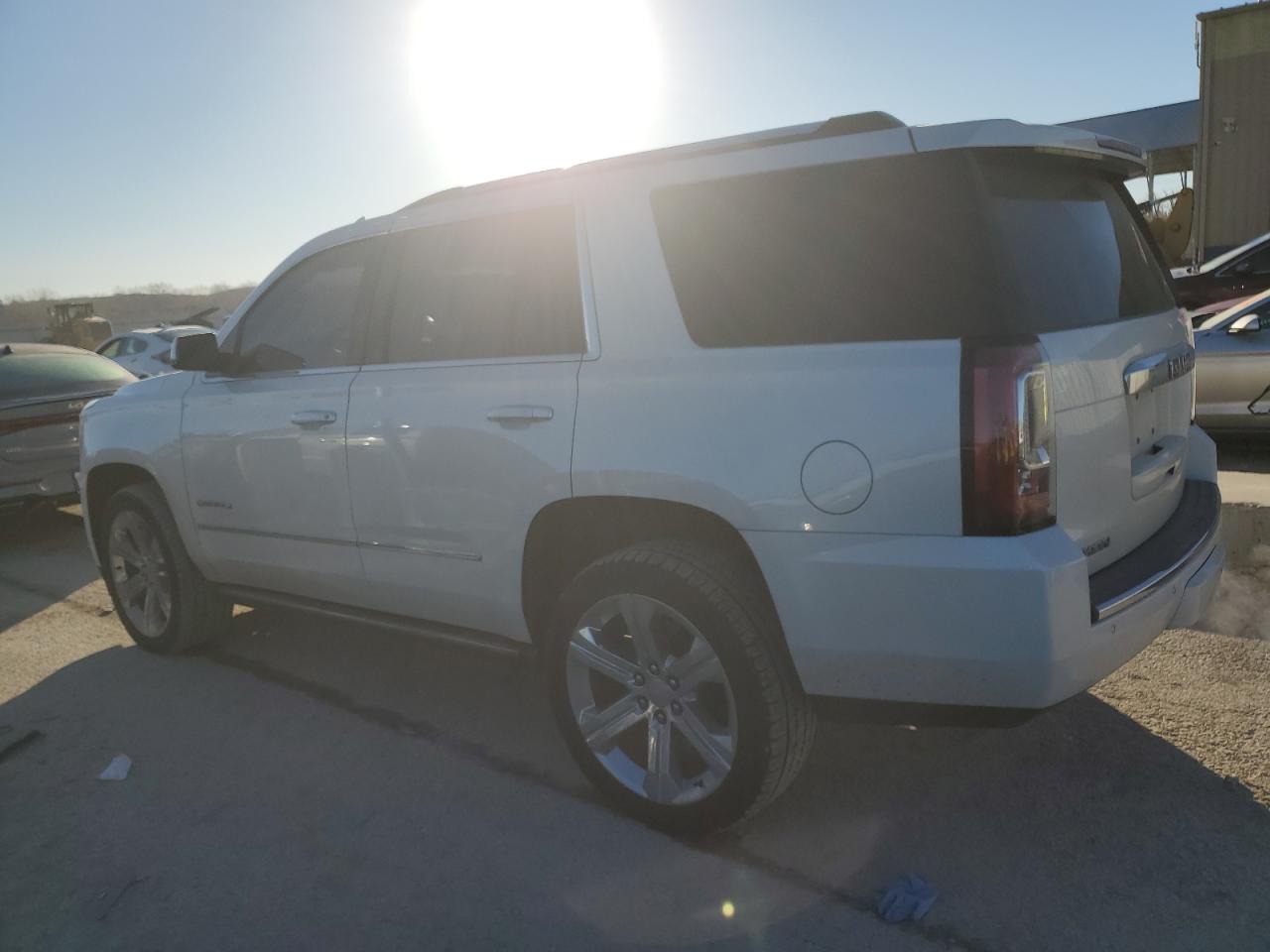 2018 GMC Yukon - Image 2