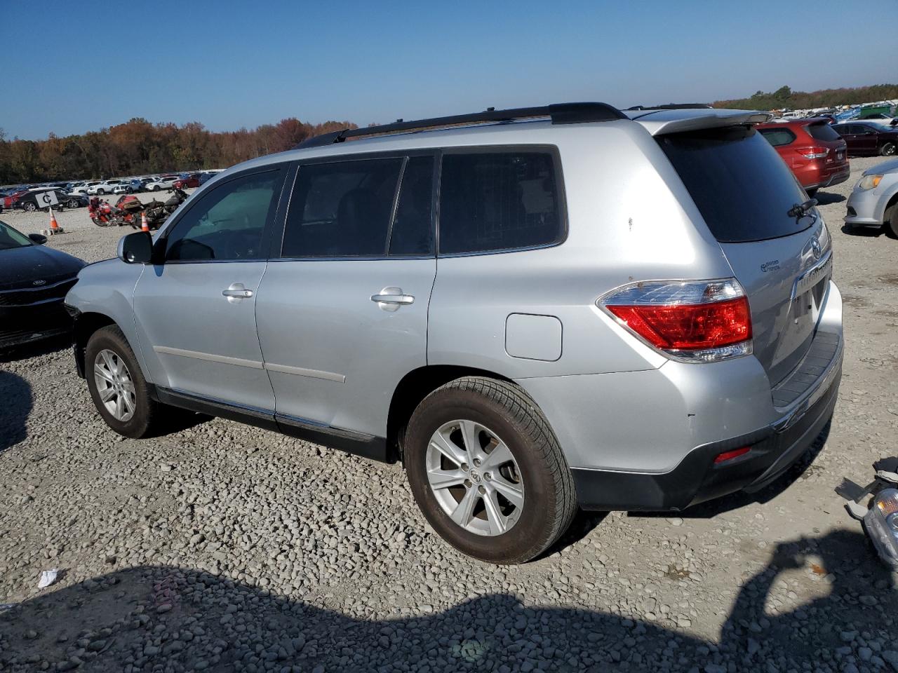 2012 Toyota Highlander - Image 2