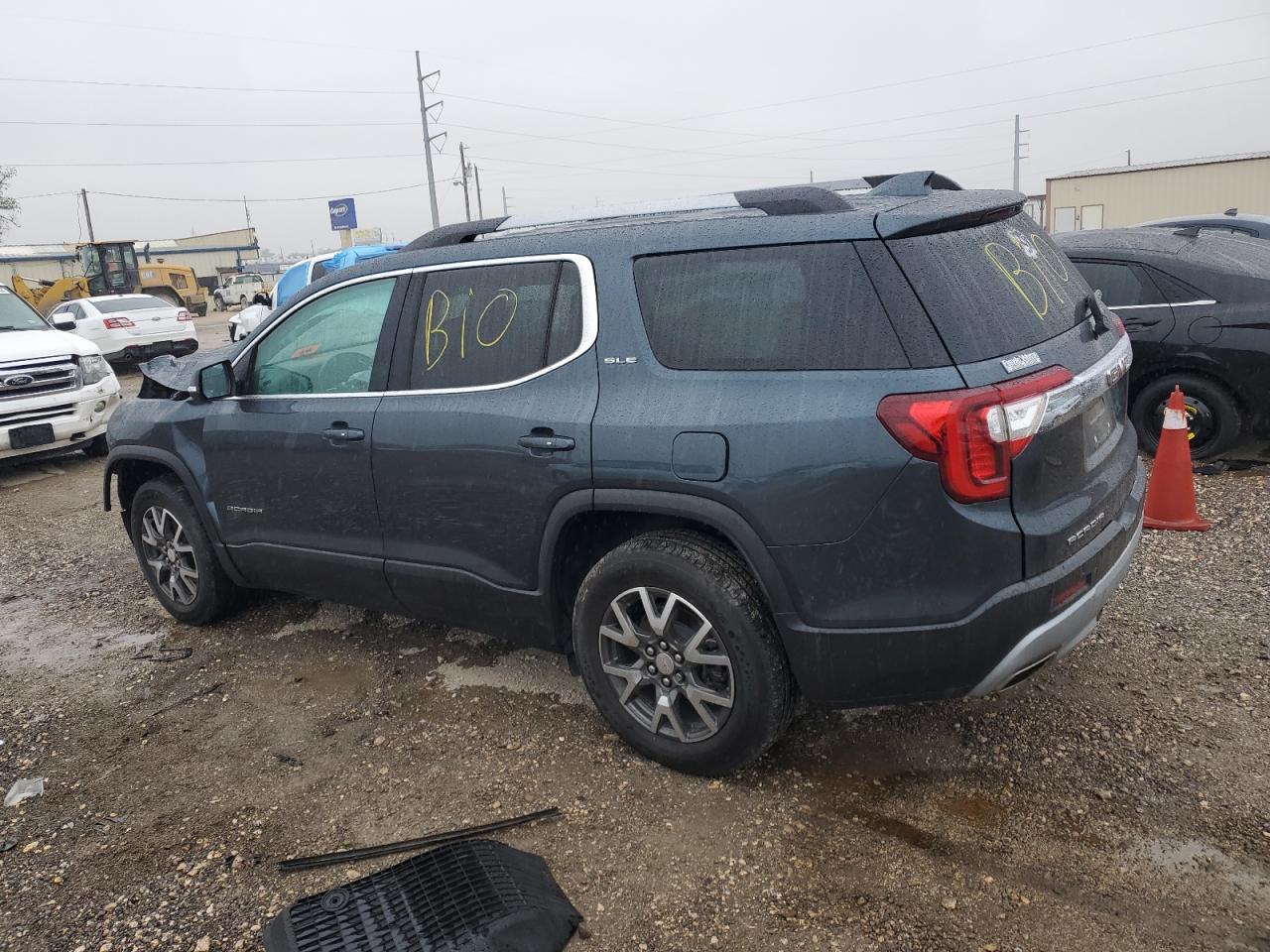2020 GMC Acadia - Image 2