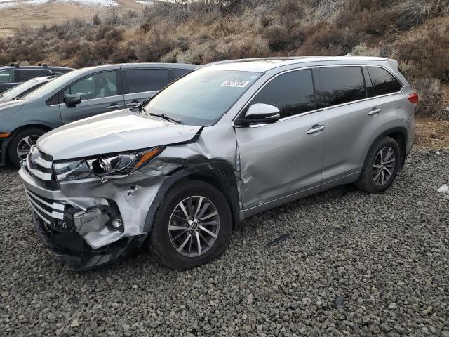 2017 Toyota Highlander Se