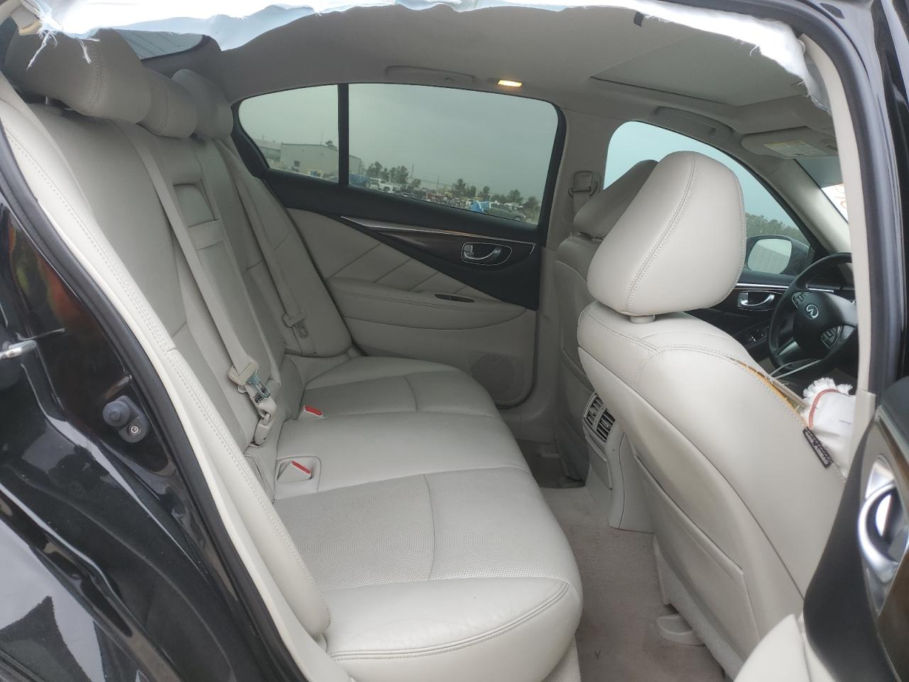 2016 Infiniti Q50 - Image 10